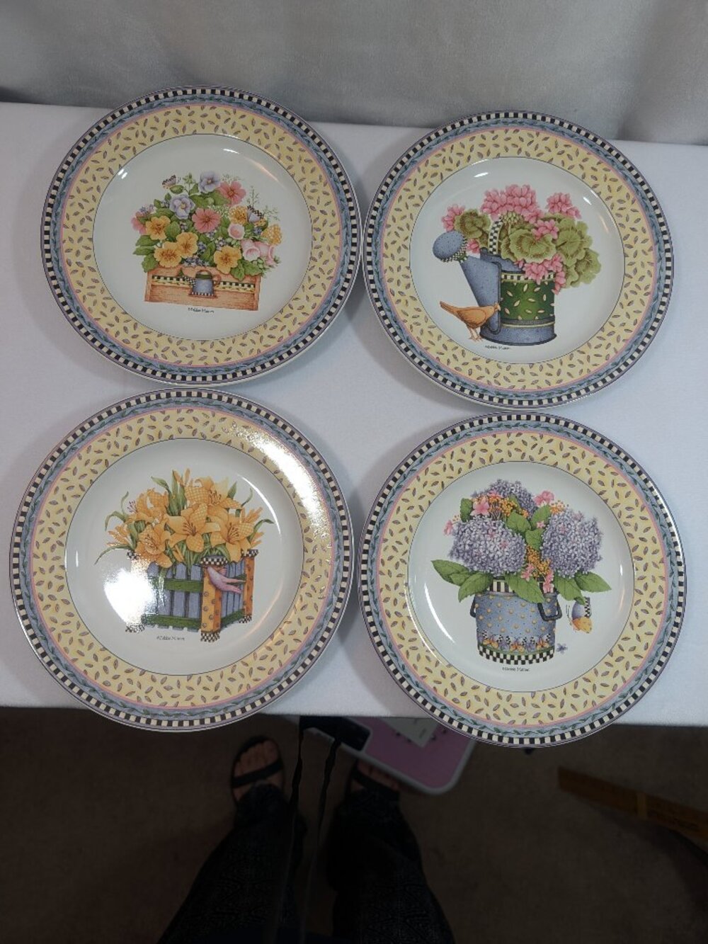 Sakura Debbie Mumm Spring Bouquet Set of 4 Salad Dessert Plates 8 inch